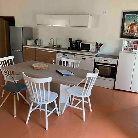 La Maison Bellec0ur بيت للعطل