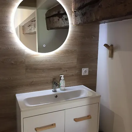 La Maison Bellec0ur Tatil Evi *