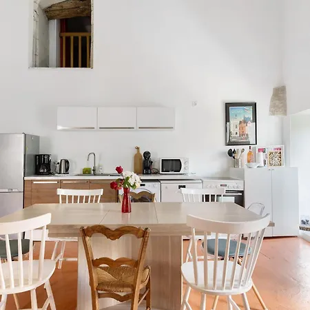 Semesterbostad La Maison Bellec0ur *